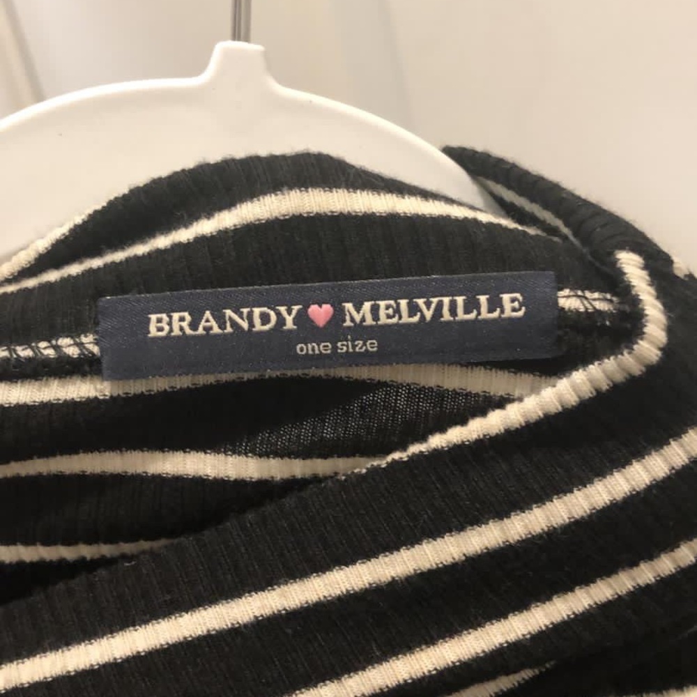 Brandy Melville Striped turtleneck - Picture 3 of 5